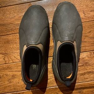 Original Mucks Slip-on Shoes Clogs Women’s 6 - 6.5 Men’s 4.5 - 5 Paw Print used